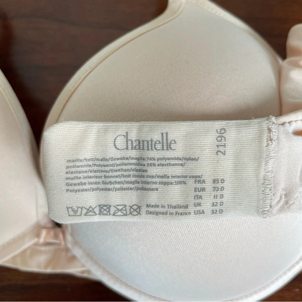 Chantelle Modern Invisible Smooth Custom Fit Plunge Bra, Nude Blush, 32D - Picture 5 of 6